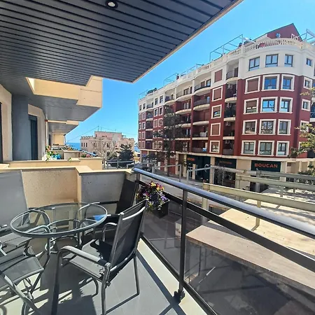 Apartment La Rosaleda, Centrico, Con Garaje Y Terraza Exterior *