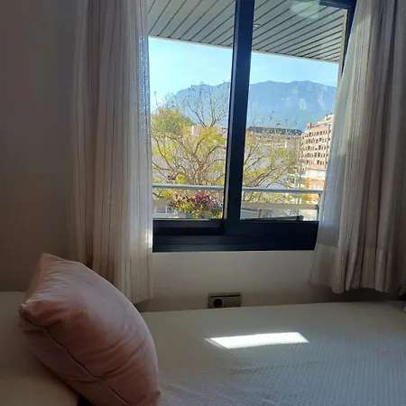 Appartement La Rosaleda, Céntrico, Con Garaje Y Terraza Exterior *